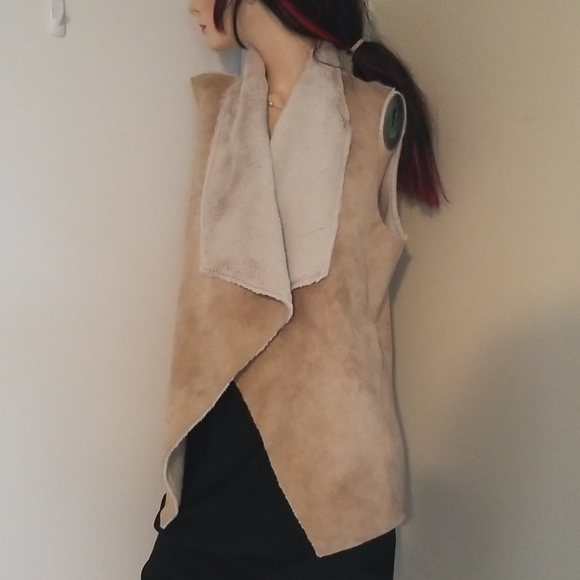 Joseph Ribkoff vest - Picture 3 of 7